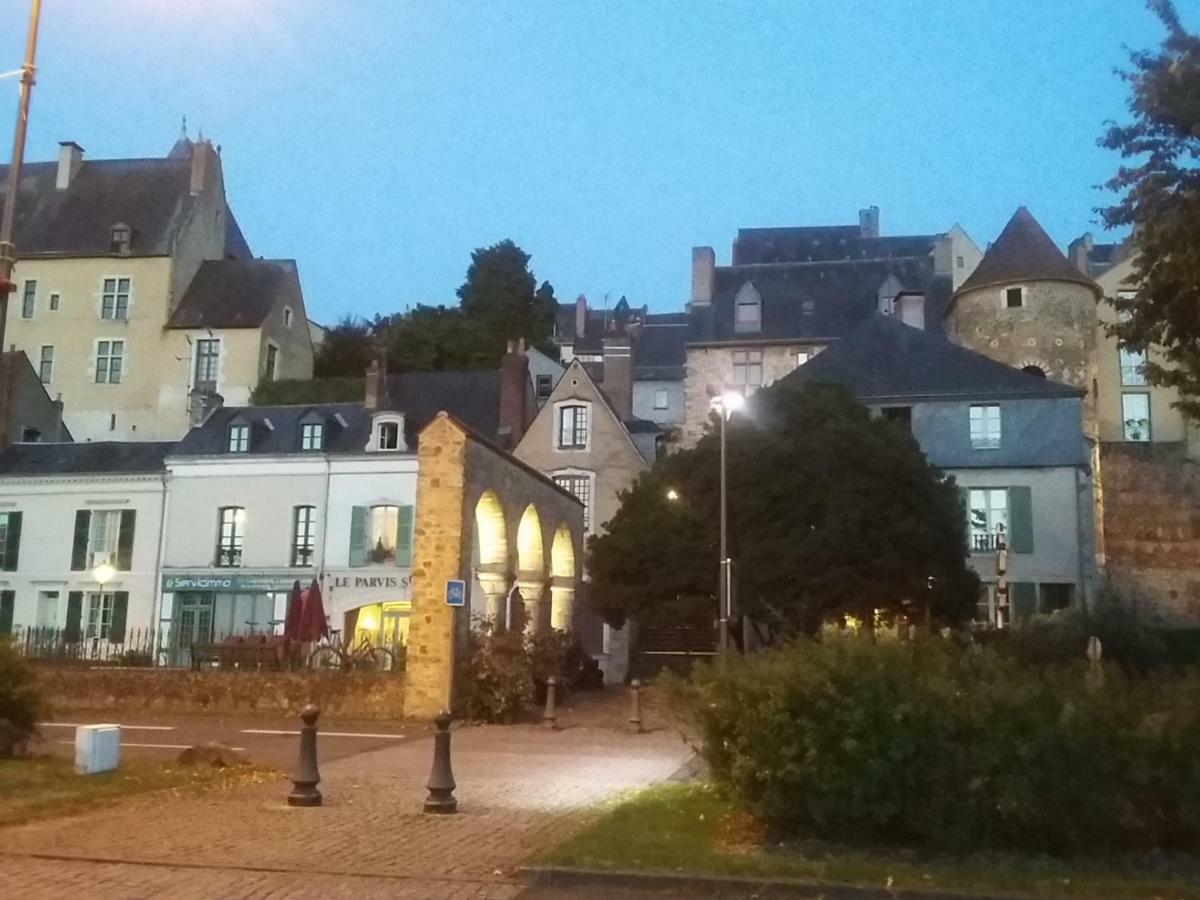Logis Louisblanc, Muraille Romaine, Lit Queen-Size, Centre Ville Le Mans Exterior photo